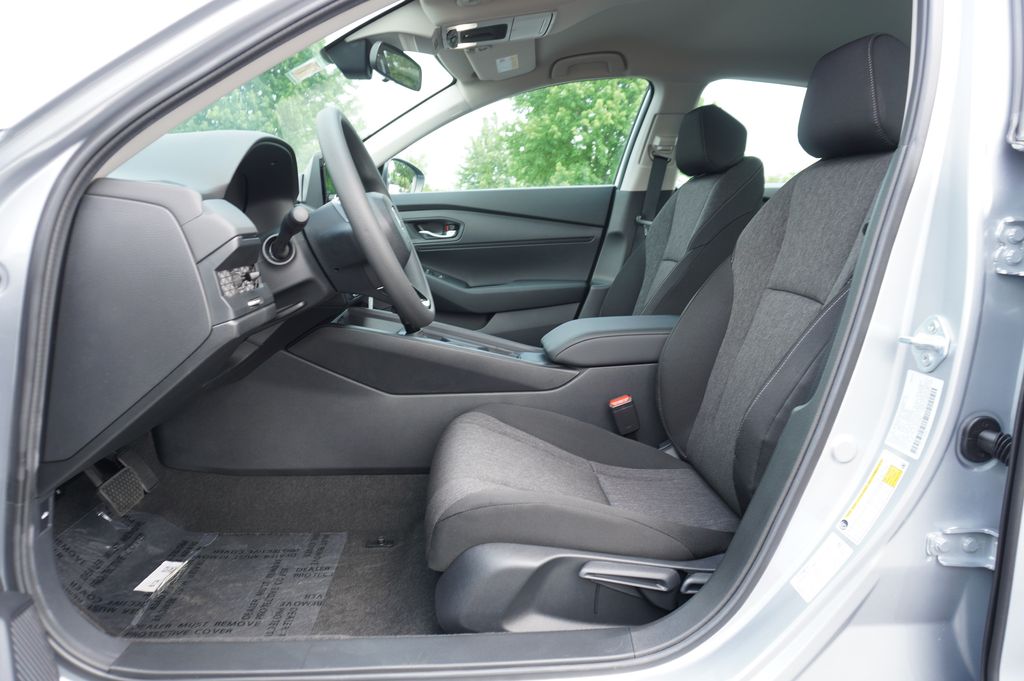 2024 Honda Accord LX - Photo 16