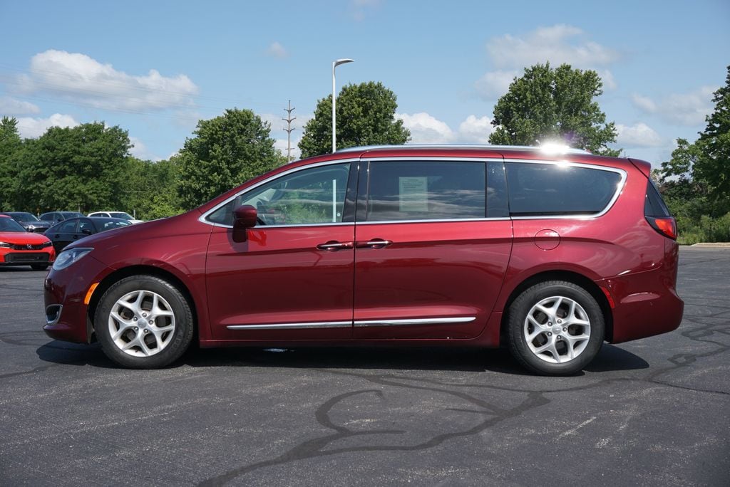 Used 2017 Chrysler Pacifica Touring-L Plus with VIN 2C4RC1EG9HR656144 for sale in Grandville, MI