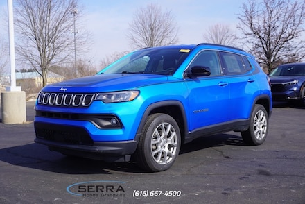2022 Jeep Compass Latitude Lux SUV