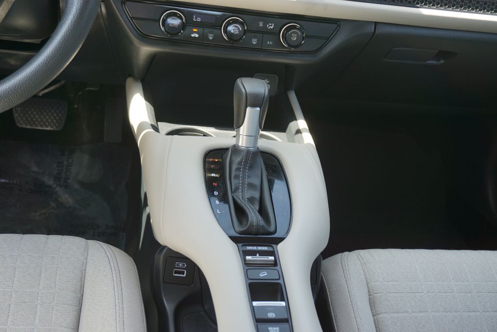 2023 Honda HR-V LX - Photo 15
