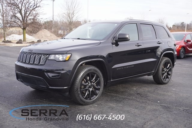 2018 Jeep Grand Cherokee Altitude's photo