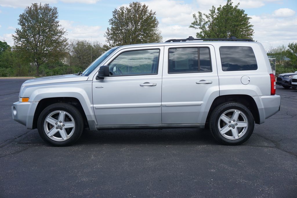Used 2010 Jeep Patriot Latitude with VIN 1J4NT1GB9AD652789 for sale in Grandville, MI