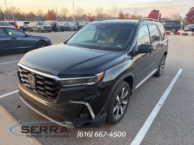 2023 Honda Pilot Touring's photo