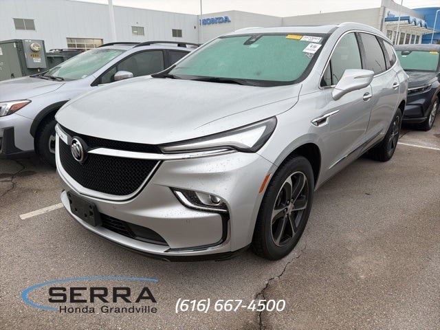 2022 Buick Enclave Essence's photo