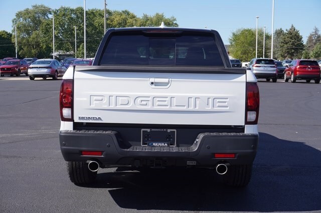 2025 Honda Ridgeline Black Edition photo 4