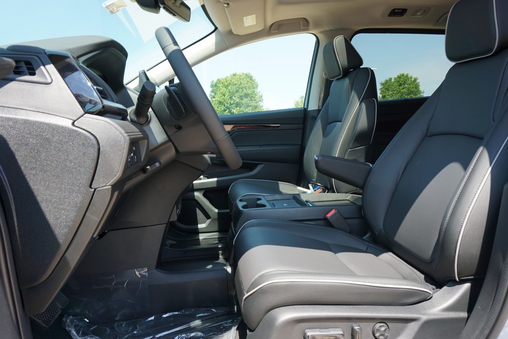 2026 Honda Odyssey Touring - Photo 18
