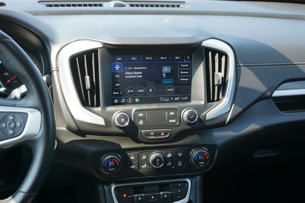 2022 GMC Terrain SLT - Photo 17