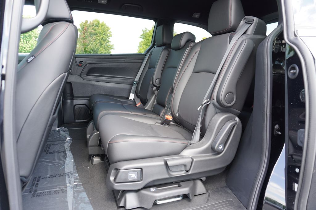 2026 Honda Odyssey Sport L - Photo 13