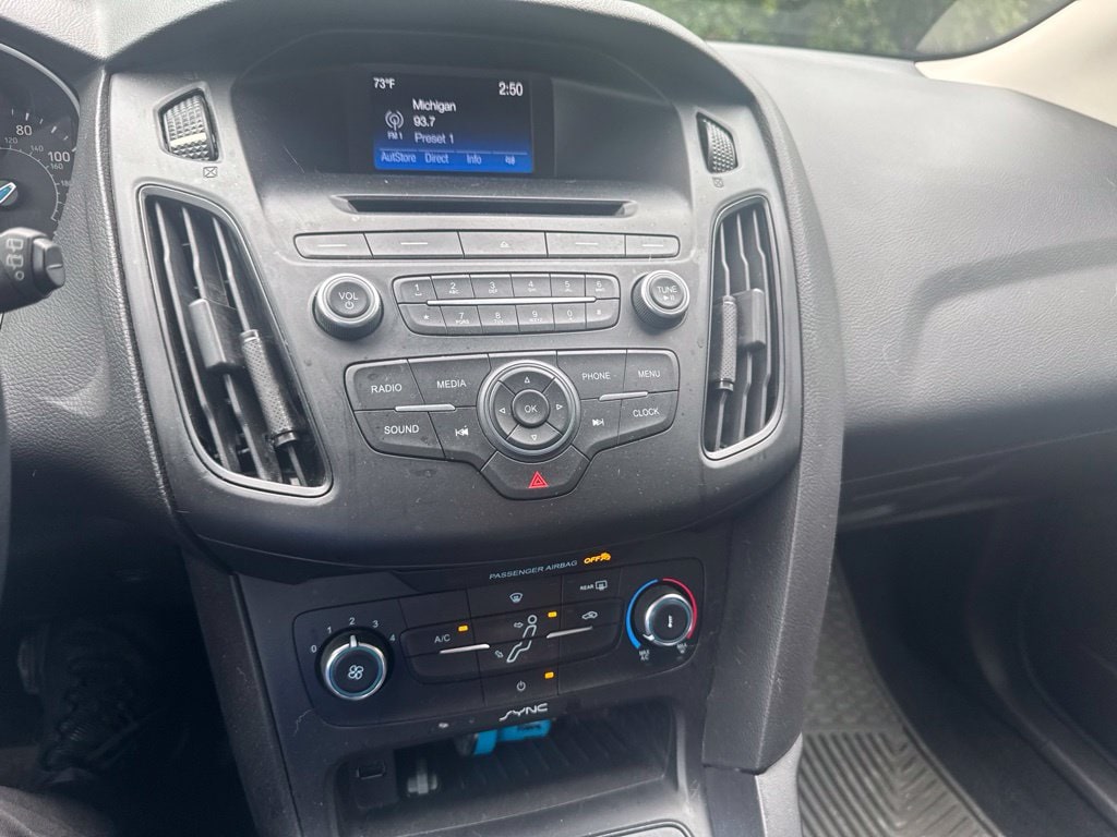 Used 2016 Ford Focus SE with VIN 1FADP3K28GL383004 for sale in Grandville, MI