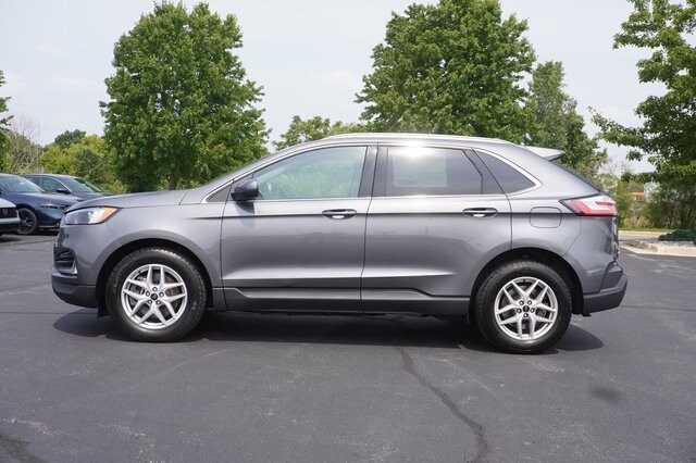 2023 Ford Edge SEL photo 2