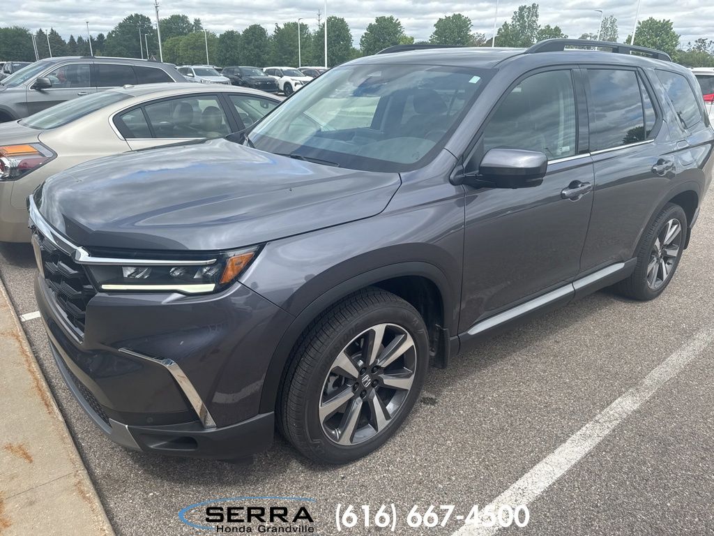 2025 Honda Pilot Elite AWD's photo