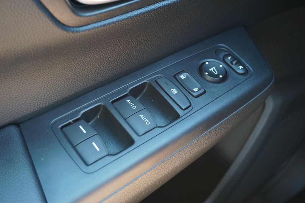 2024 Honda CR-V EX - Photo 31