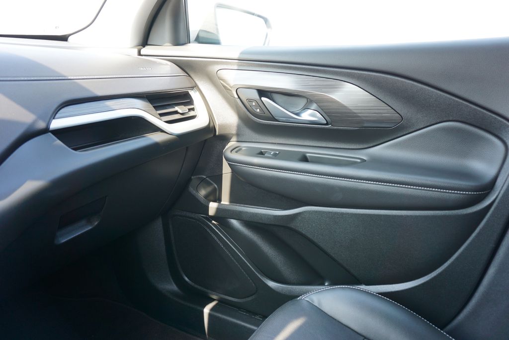 2022 GMC Terrain SLT - Photo 38