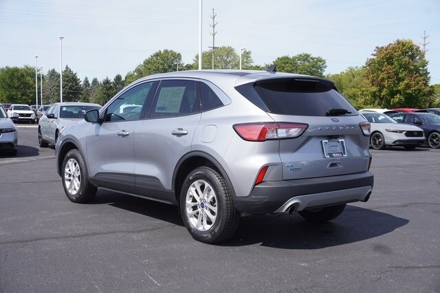 2022 Ford Escape SE photo 3