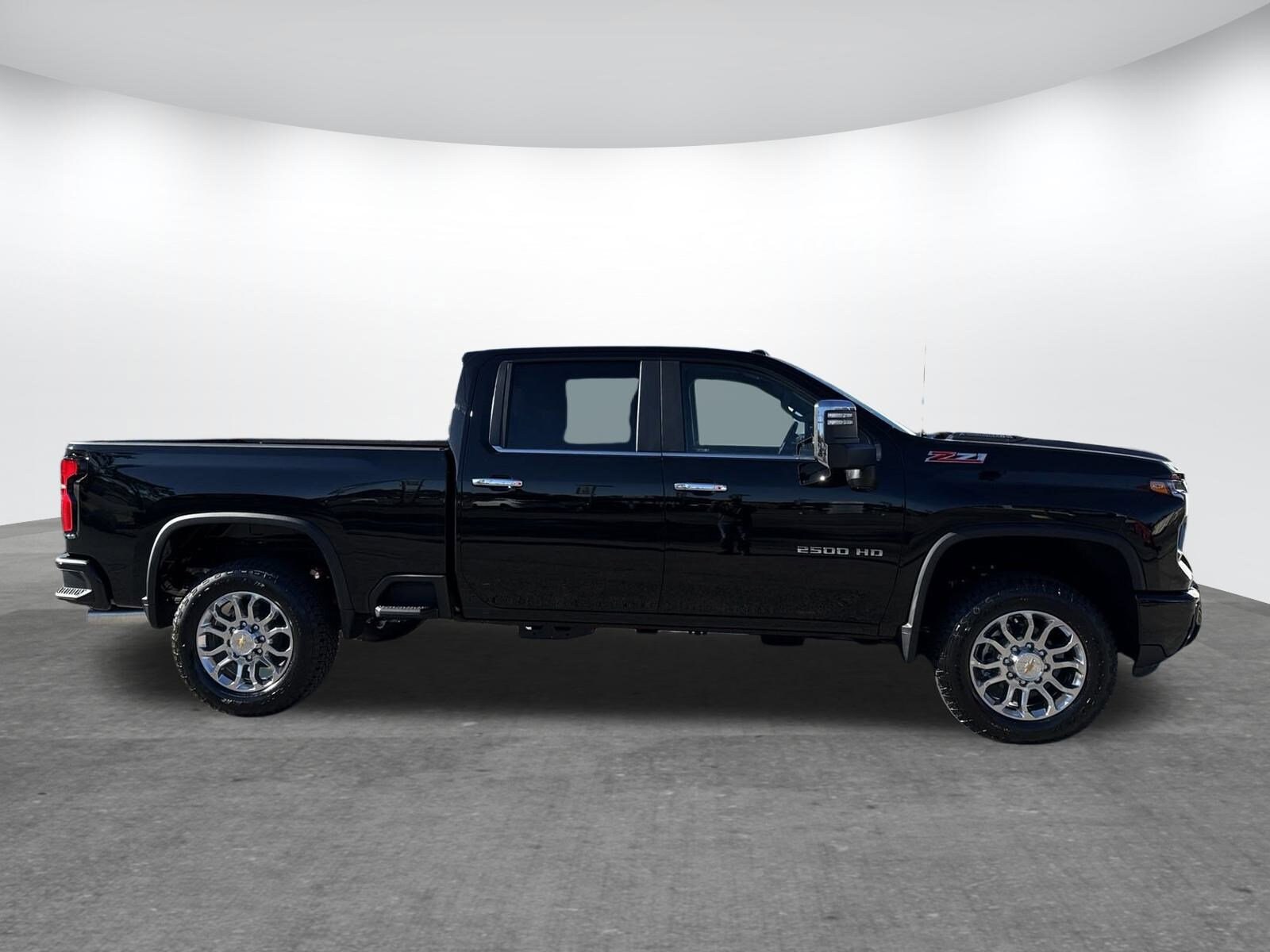 2025 Chevrolet Silverado 2500HD LT photo 4