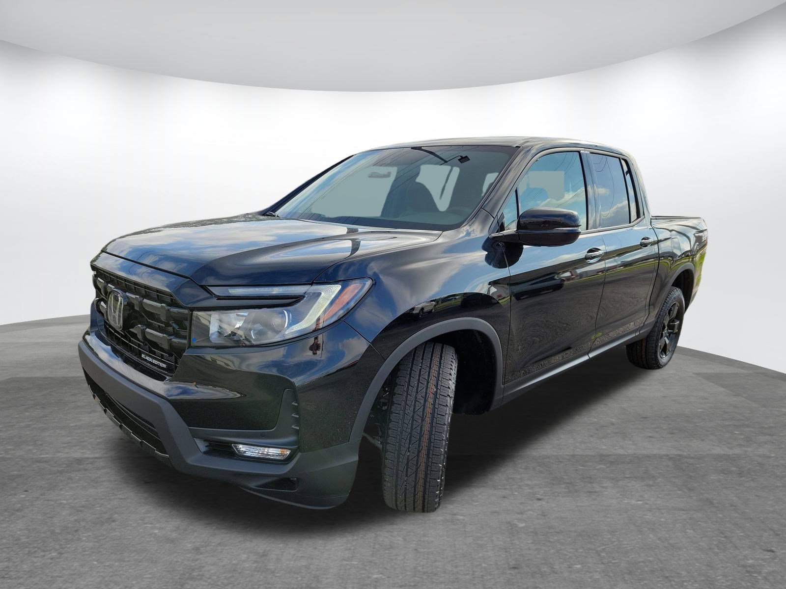 2025 Honda Ridgeline Black Edition photo 3