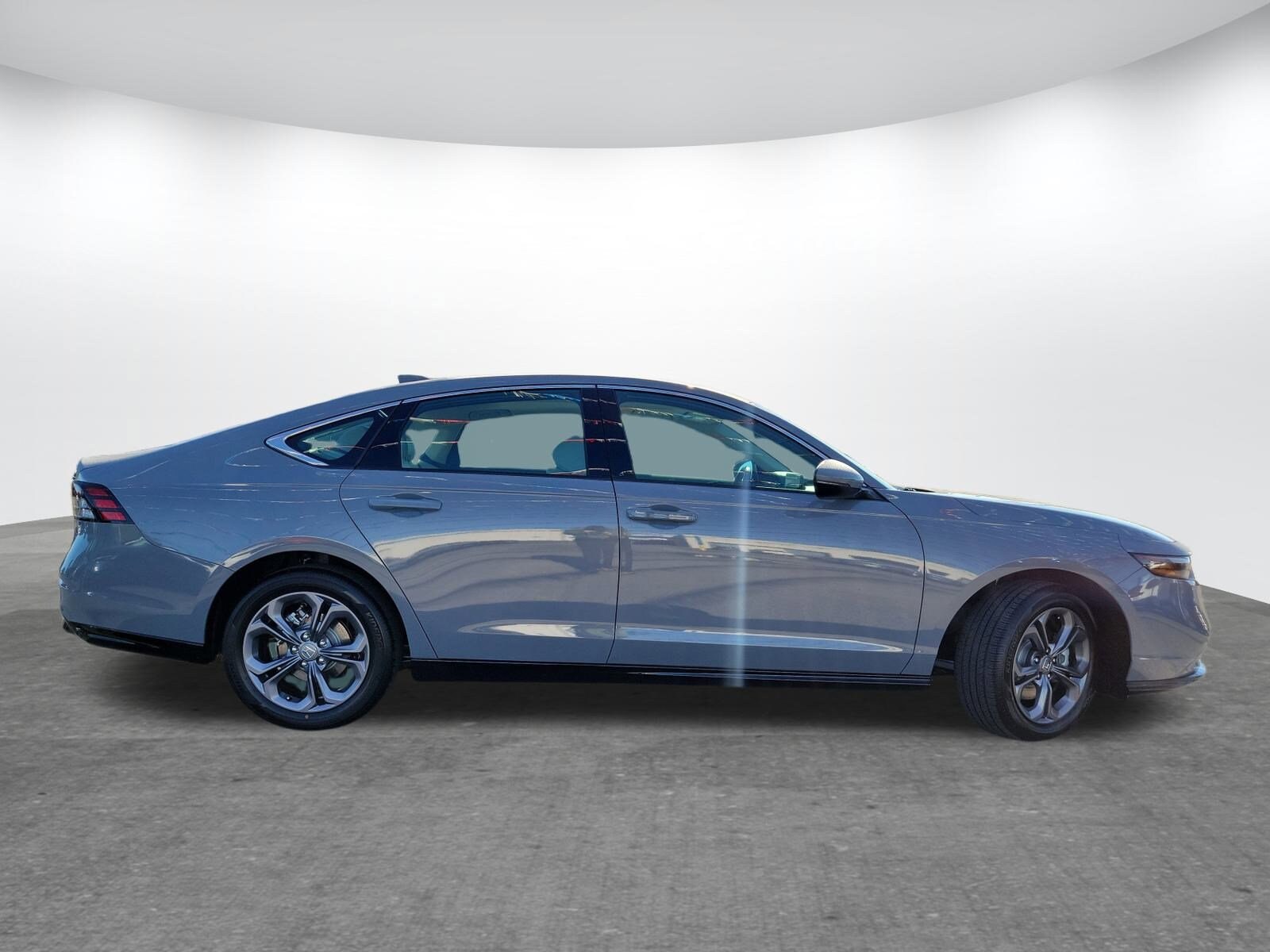 2025 Honda Accord Hybrid EX-L photo 4