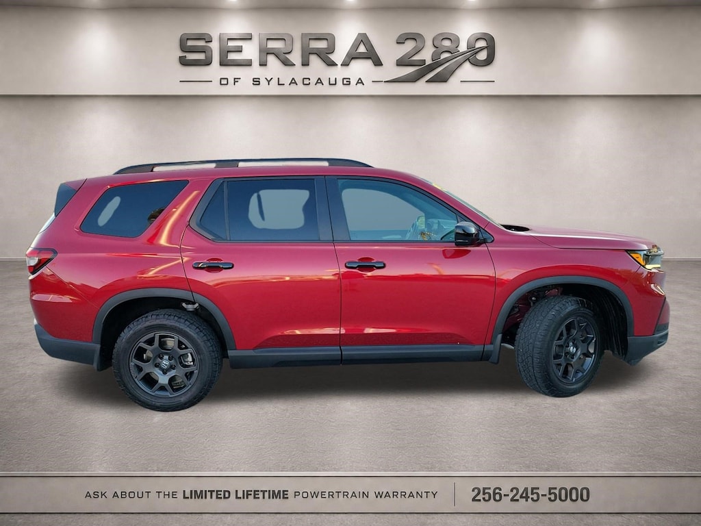 Used 2025 Honda Pilot TrailSport SUV