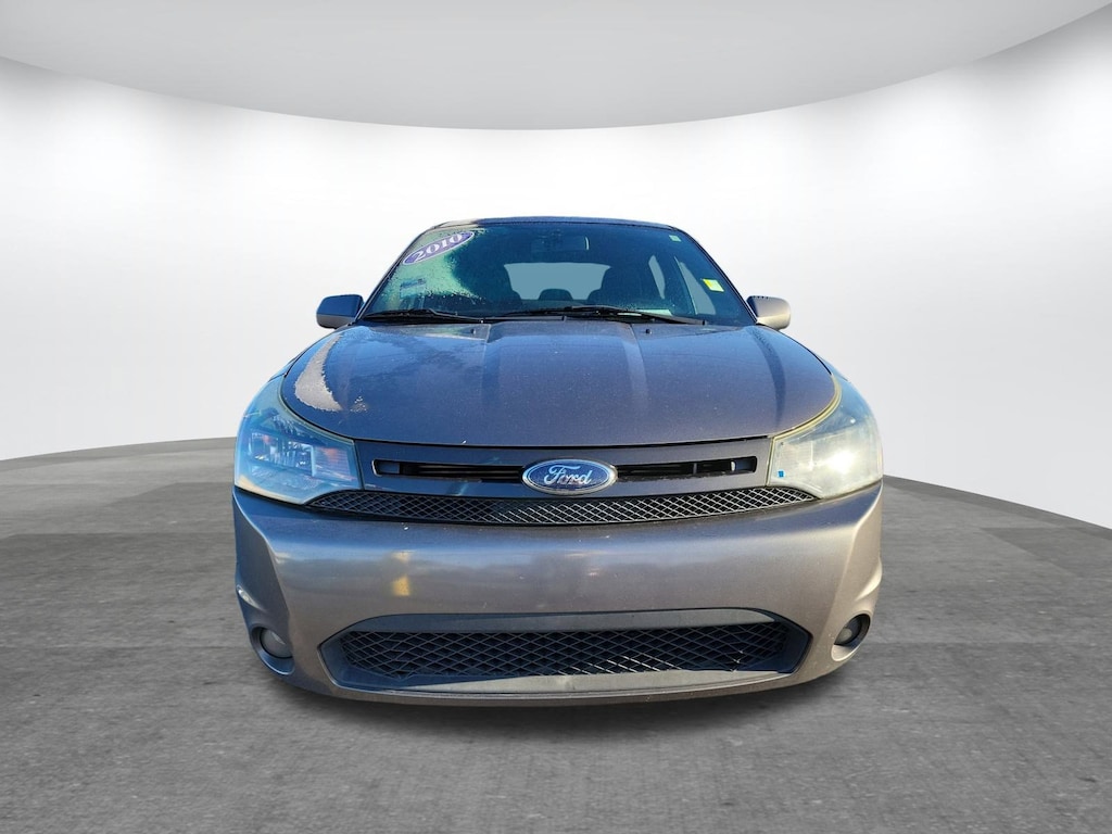 Used 2010 Ford Focus SES Sedan
