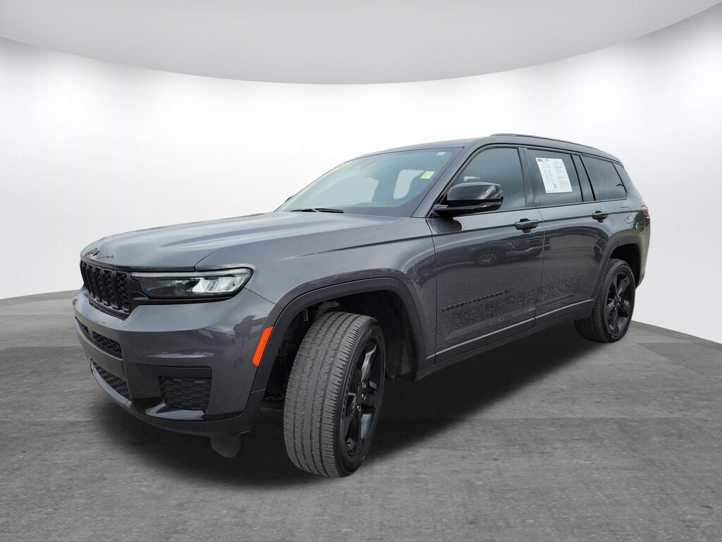 Used 2024 Jeep Grand Cherokee L Laredo SUV