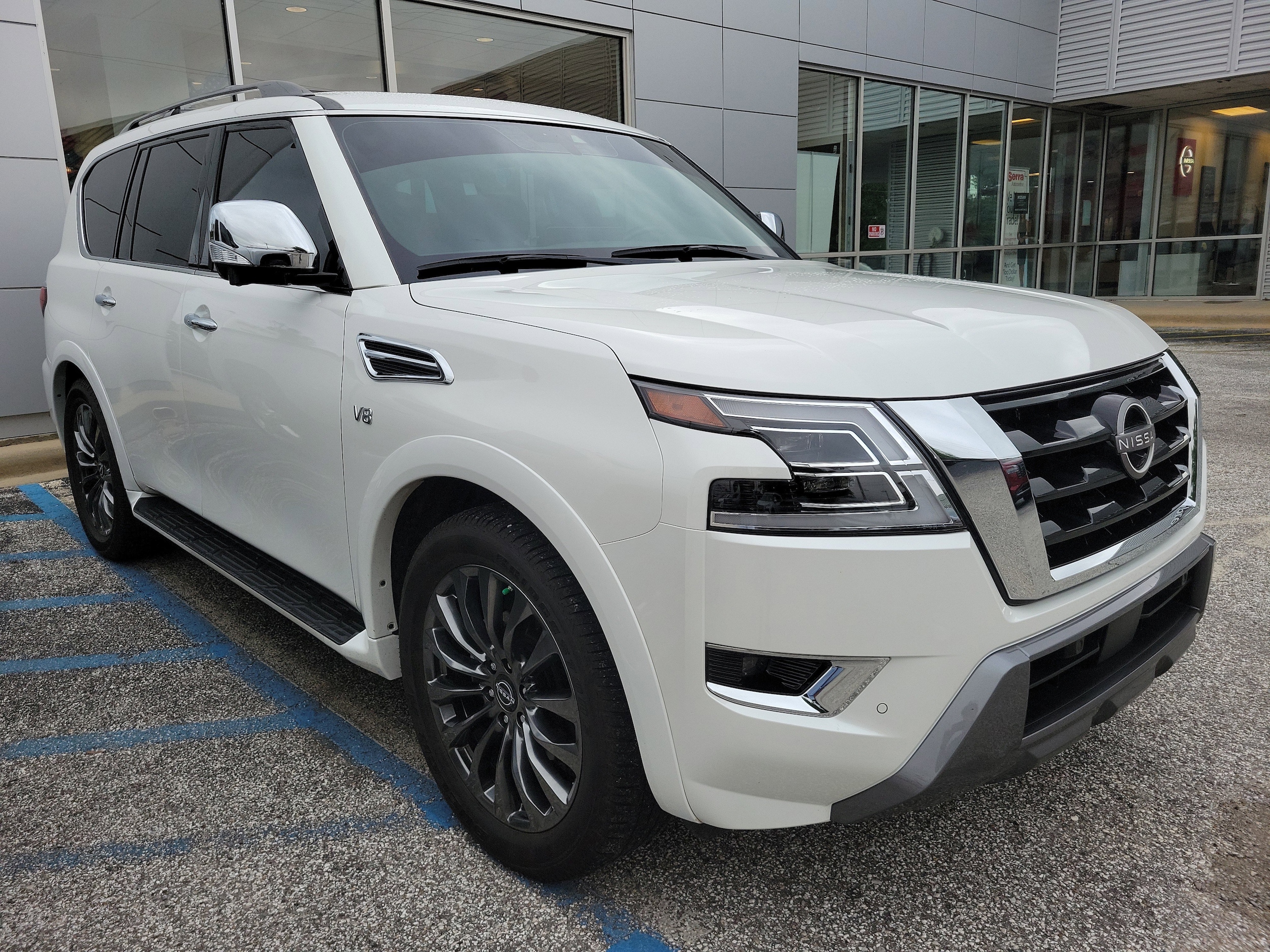 2022 Nissan Armada Platinum 4X2's photo