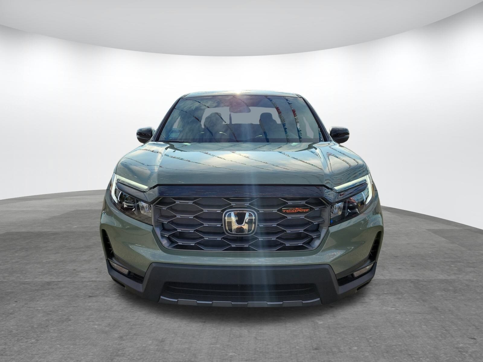 2026 Honda Ridgeline TrailSport photo 2