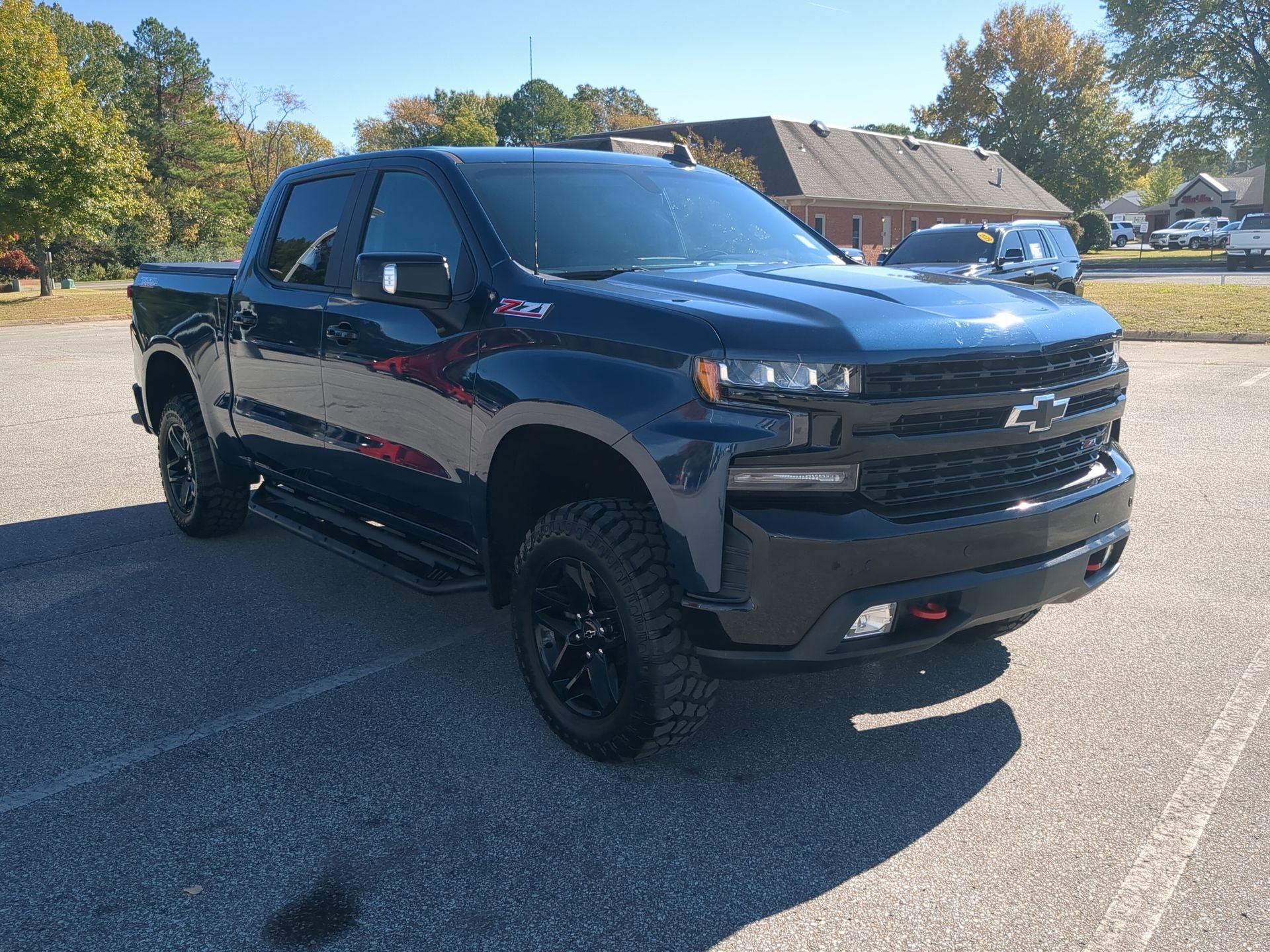 2019 Chevrolet Silverado 1500 LT Trail Boss photo 2