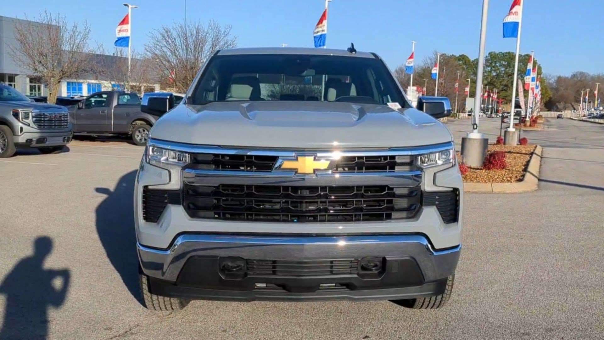 2024 Chevrolet Silverado 1500 LT photo 3