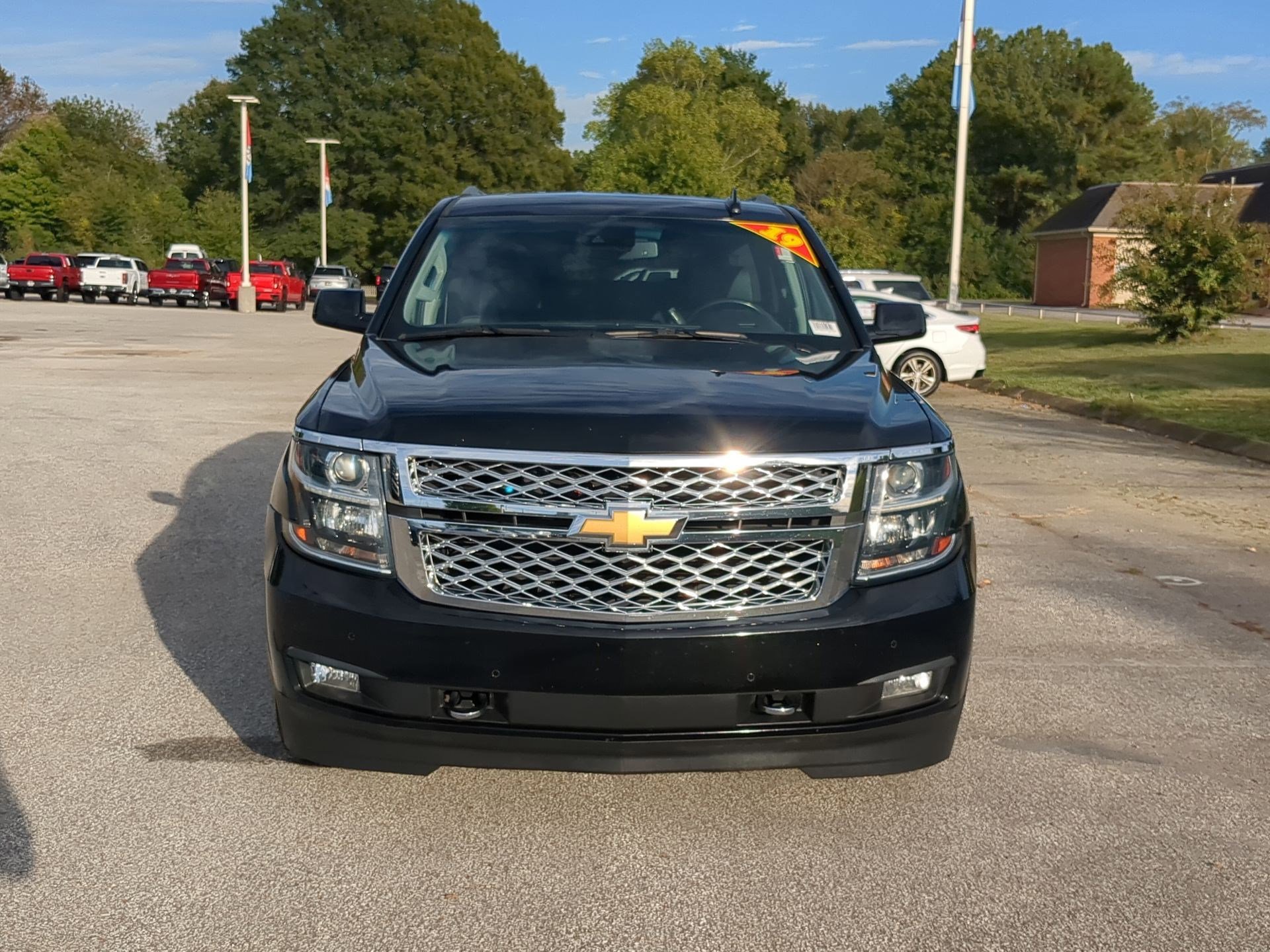 2019 Chevrolet Tahoe LT photo 3