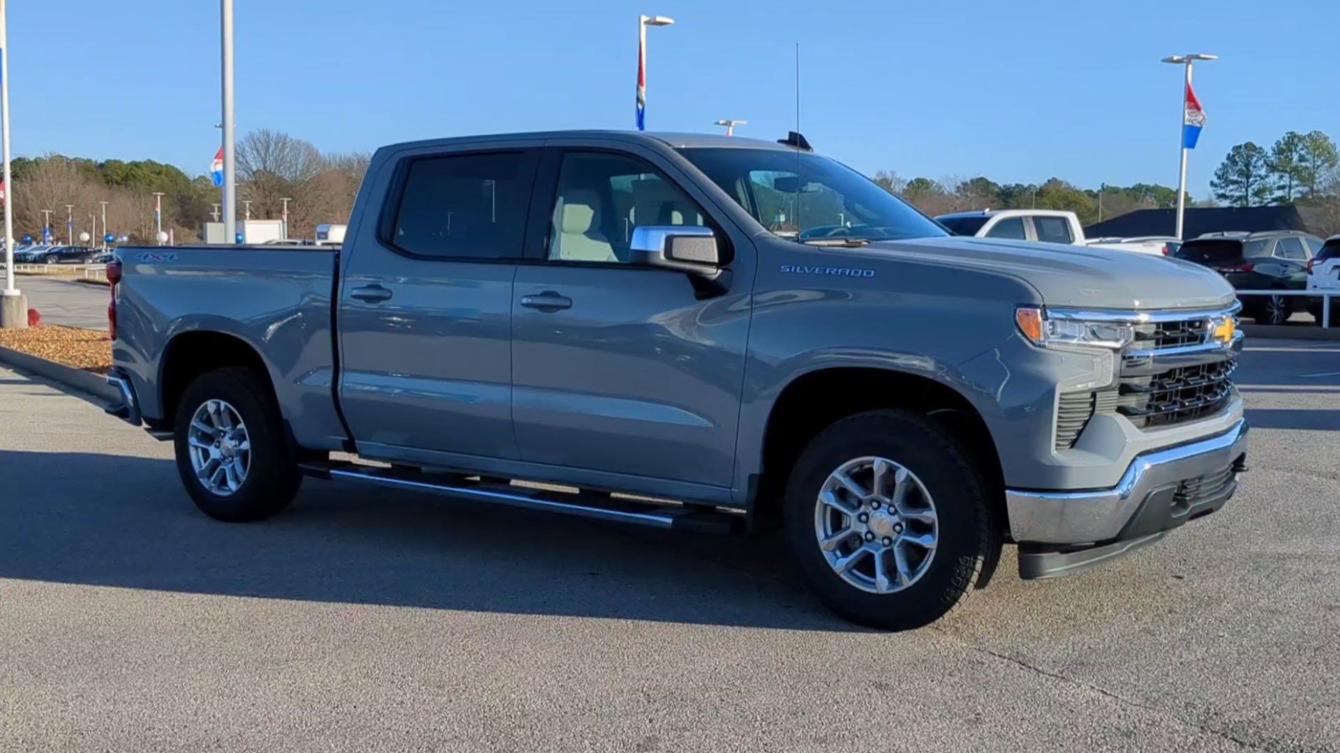 2024 Chevrolet Silverado 1500 LT photo 2