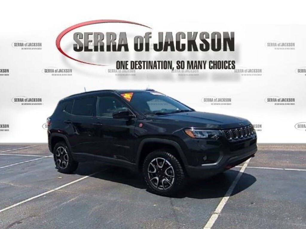 Used 2024 Jeep Compass Trailhawk SUV