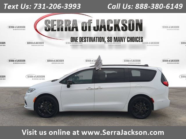 2024 Chrysler Pacifica Limited Van Passenger Van