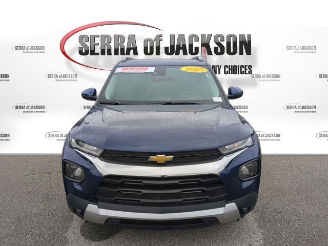 2023 Chevrolet Trailblazer LT photo 2