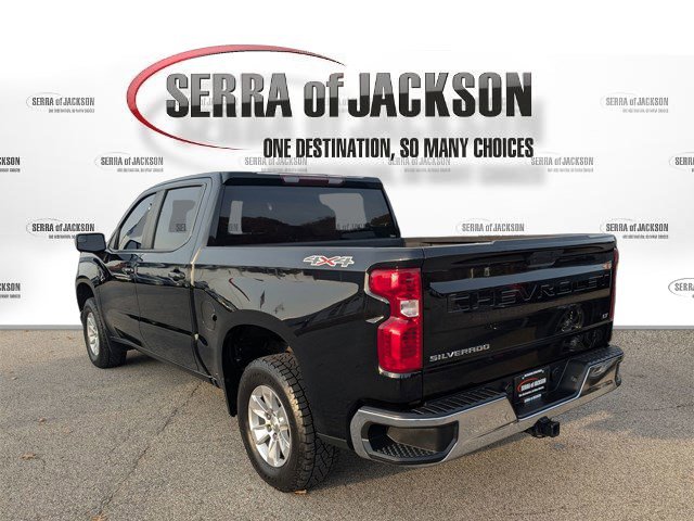 2021 Chevrolet Silverado 1500 LT photo 2