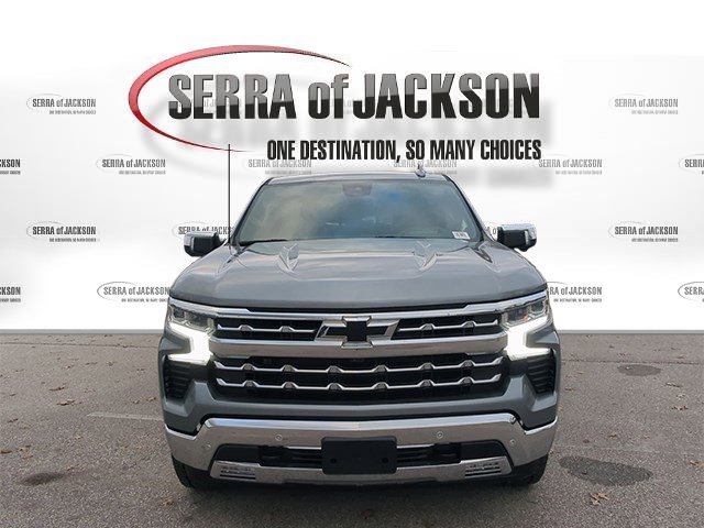 2023 Chevrolet Silverado 1500 LTZ photo 3