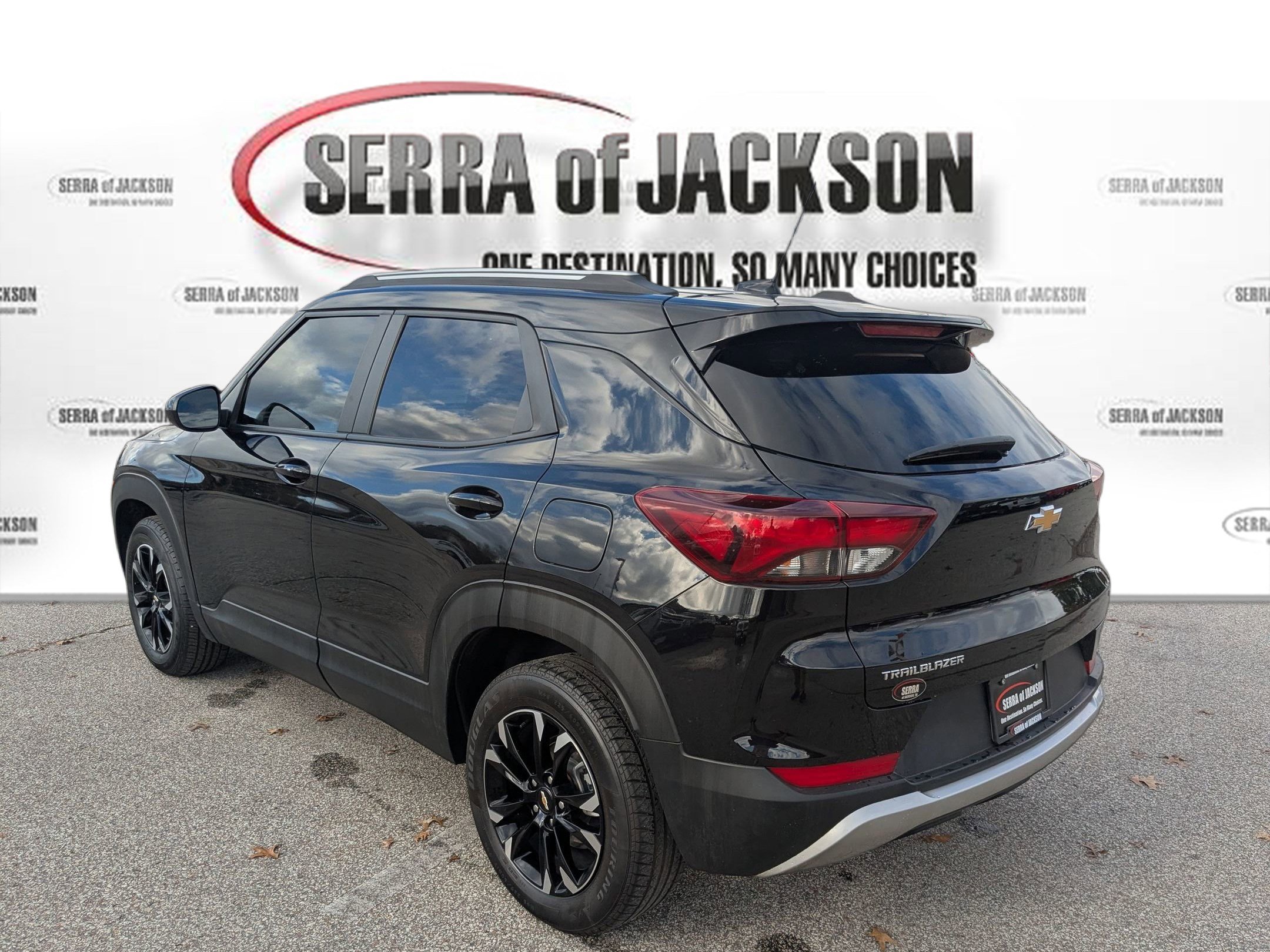 2022 Chevrolet Trailblazer LT photo 2