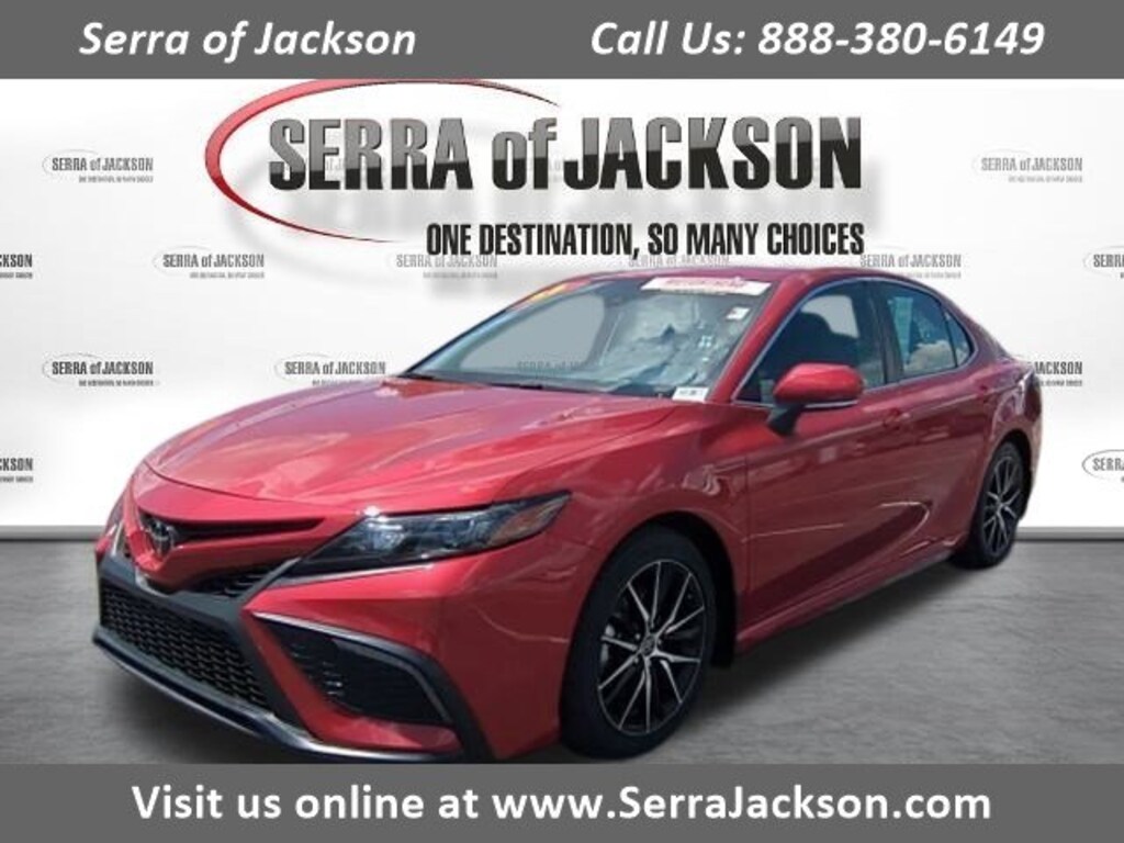 Used 2023 Toyota Camry SE Sedan