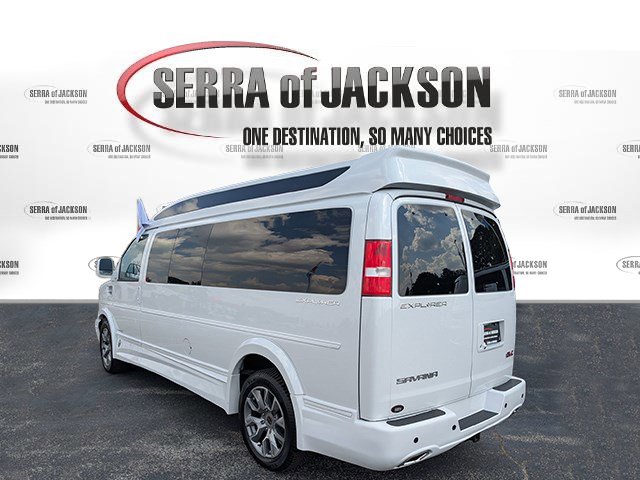 2024 Gmc Savana 2500 Cargo photo 2
