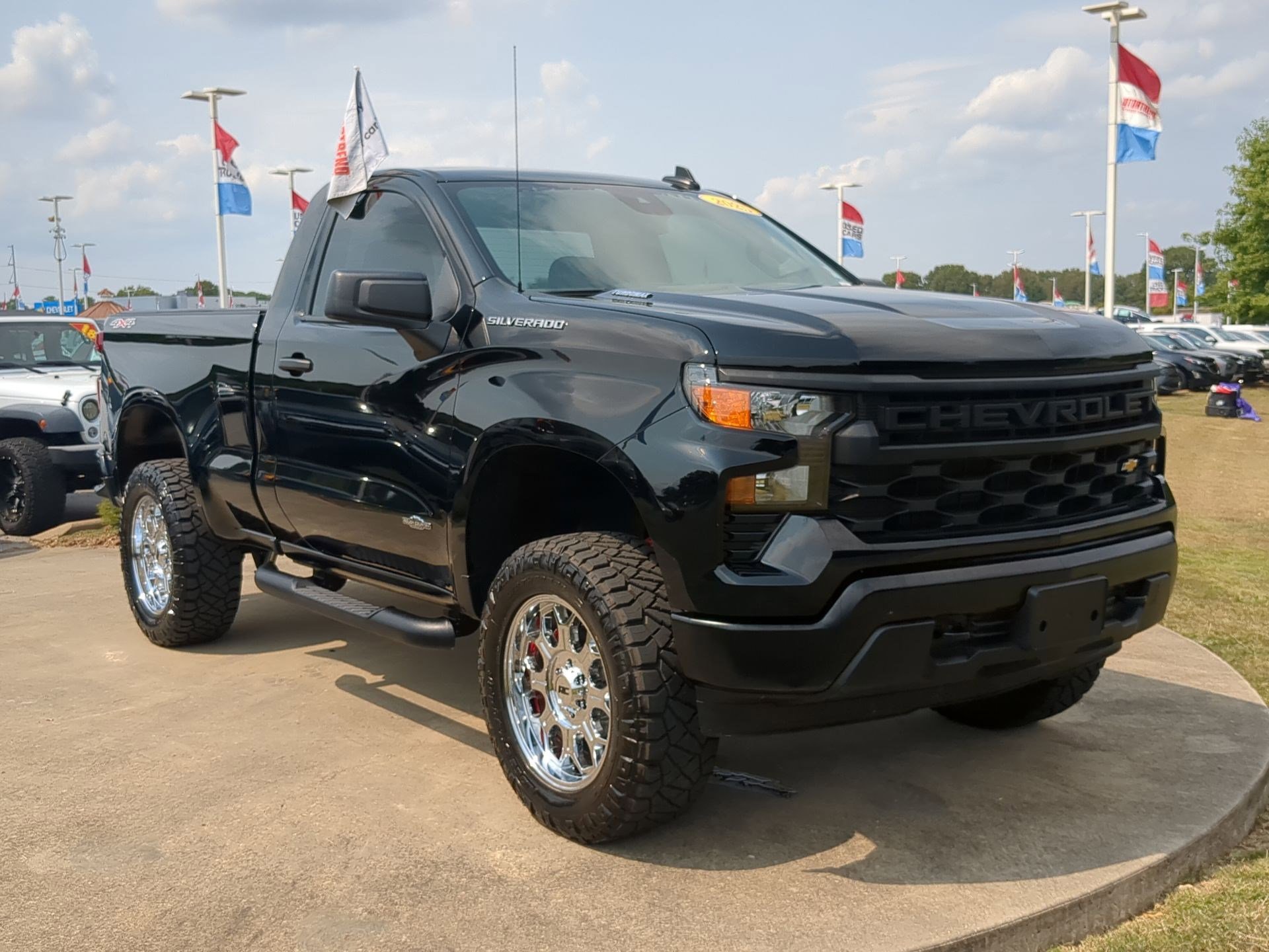 2025 Chevrolet Silverado 1500 Work Truck photo 2
