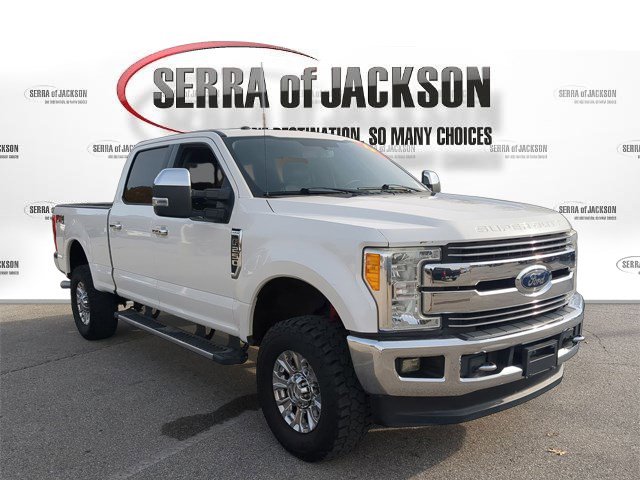 2017 Ford F-250 Lariat photo 2