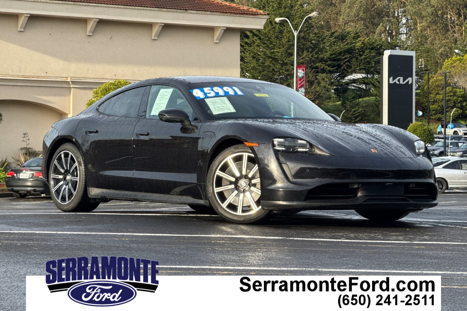 2021 Porsche Taycan Base's photo