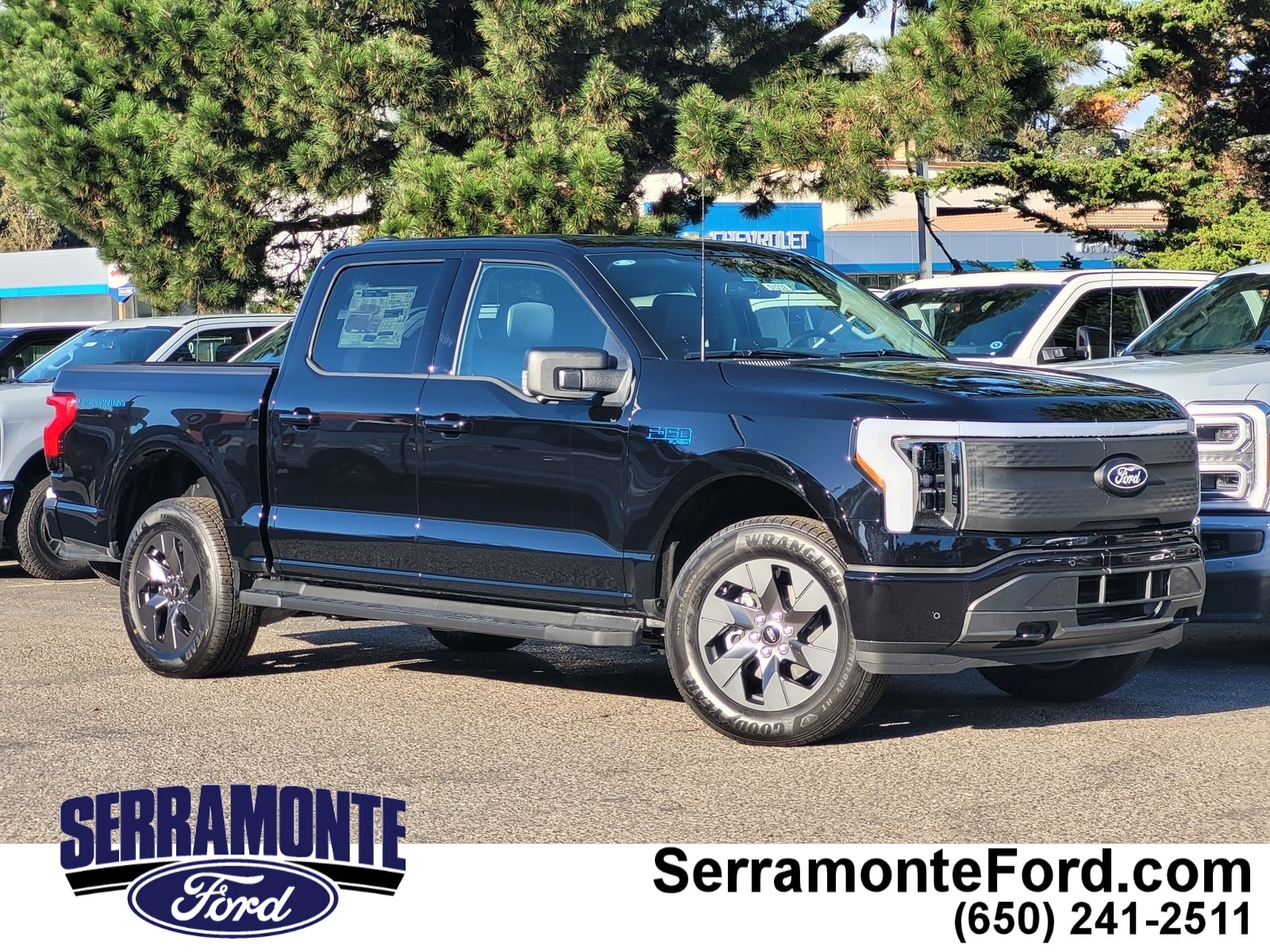 2025 Ford F-150 Lightning Flash's photo