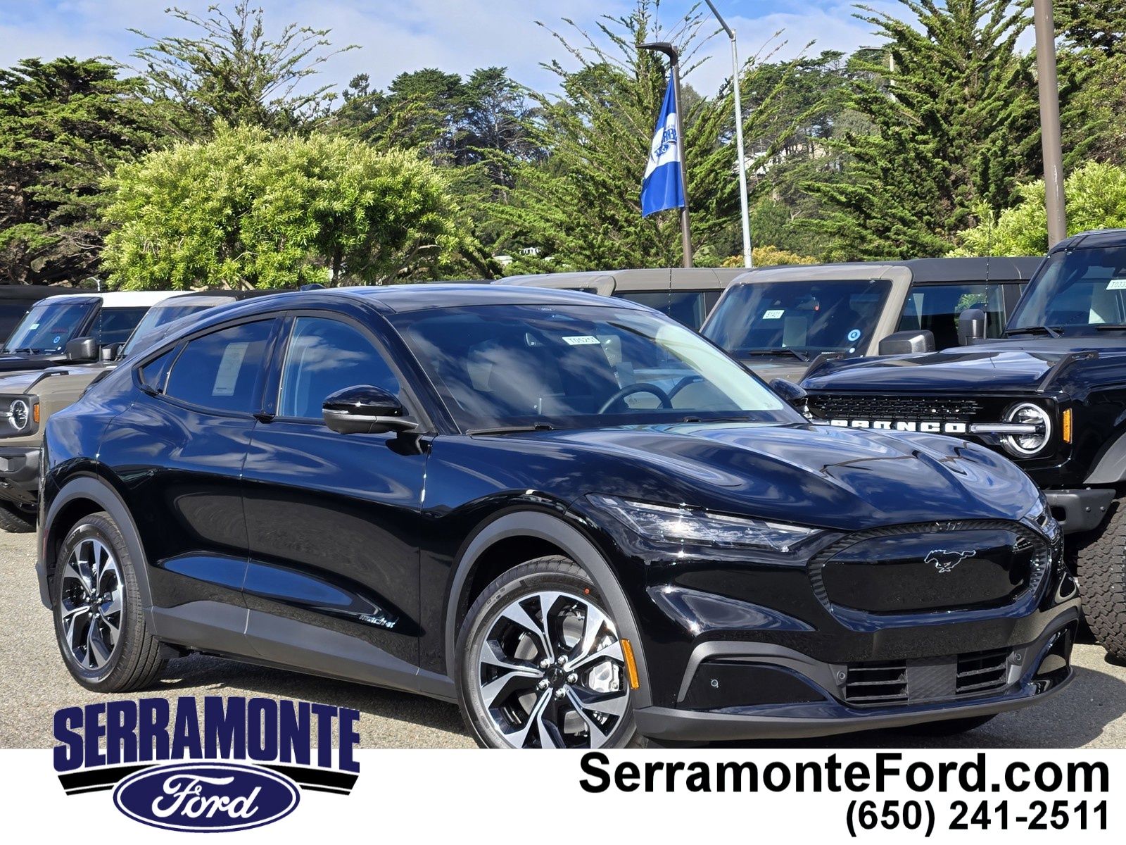 2026 Ford Mustang-Mach-e Select's photo