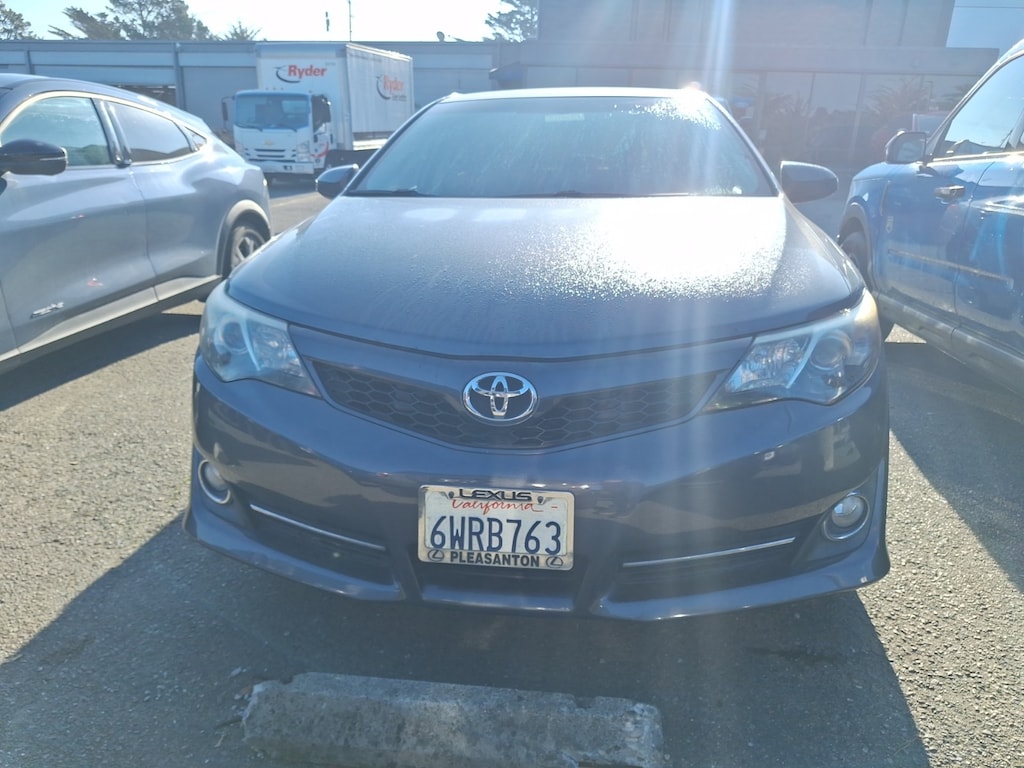 Used 2012 Toyota Camry SE Sedan