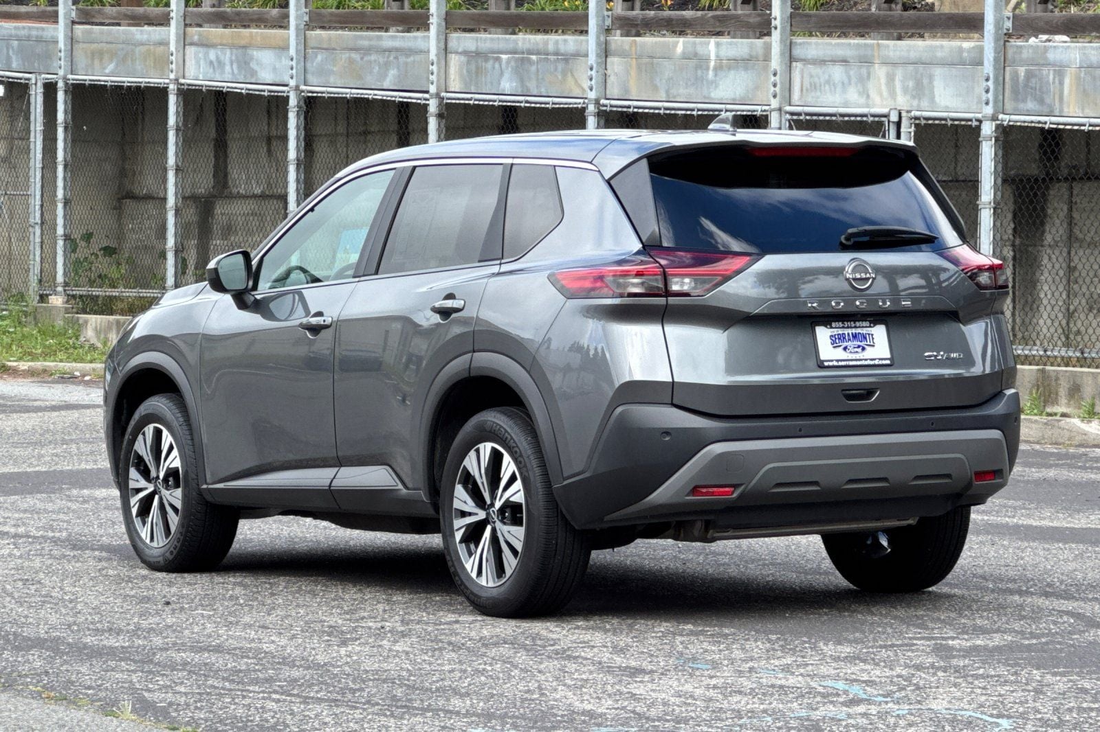 2023 Nissan Rogue SV photo 6