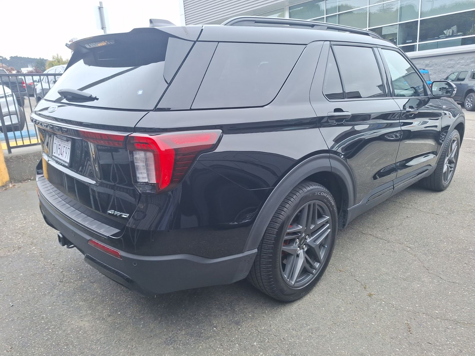 2026 Ford Explorer ST-Line photo 6