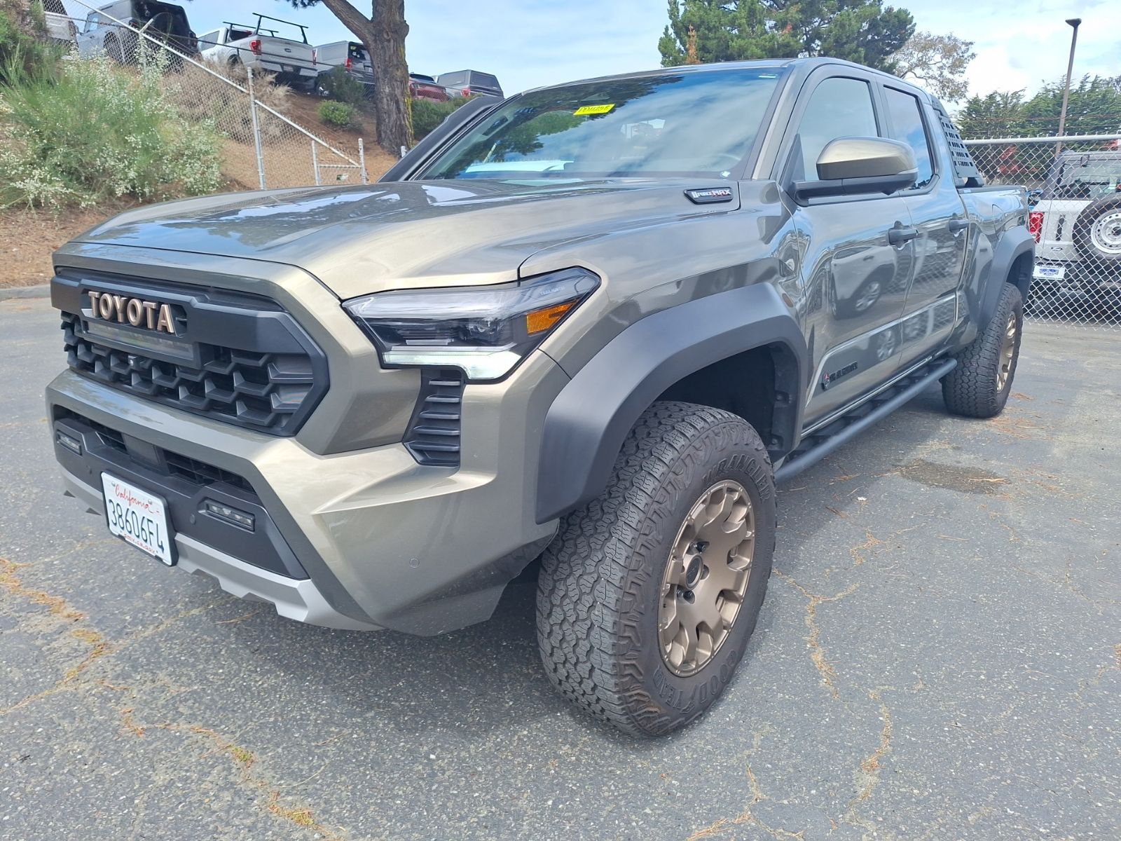 2025 Toyota Tacoma i-FORCE MAX Trailhunter photo 3