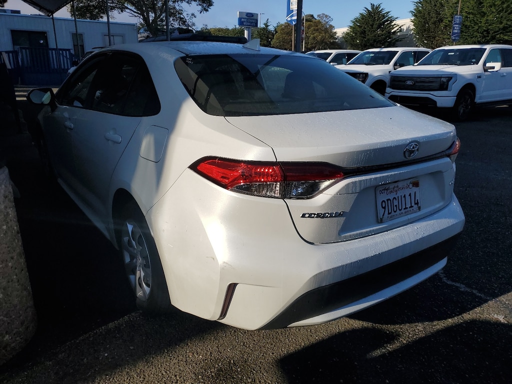 Used 2022 Toyota Corolla LE Sedan