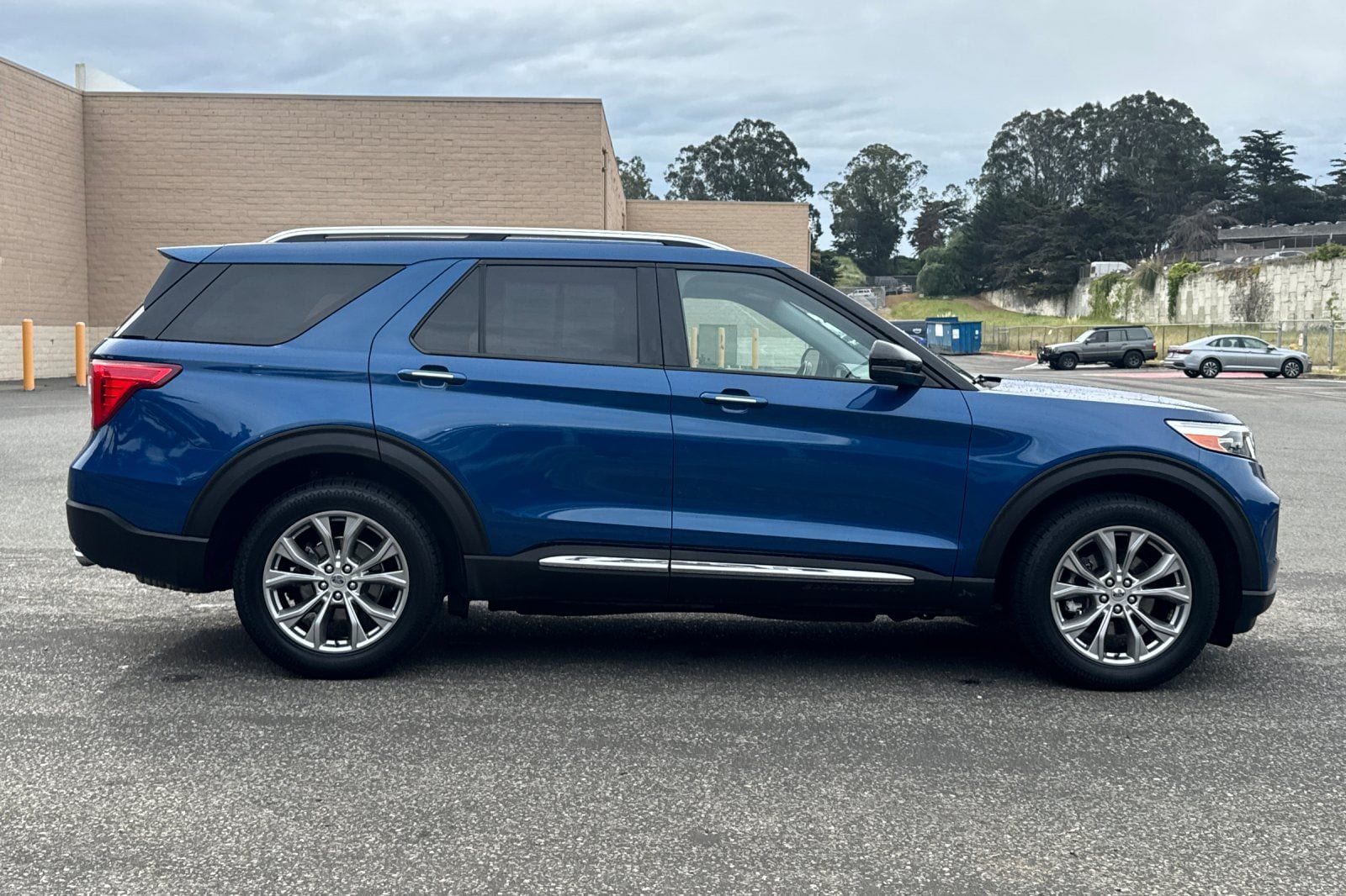2021 Ford Explorer Limited I-4 cyl photo 2