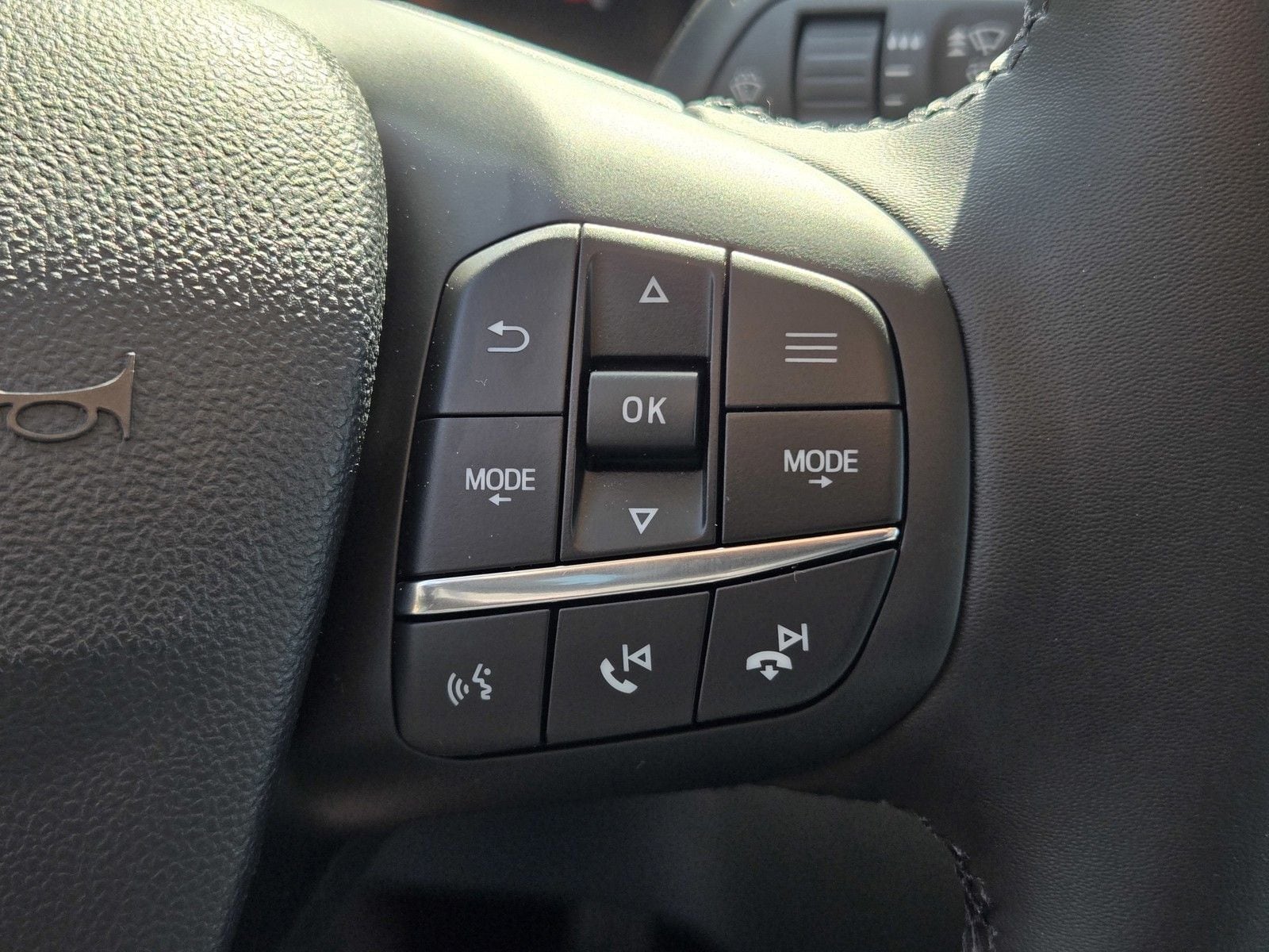 2025 Ford Maverick XLT - Photo 11